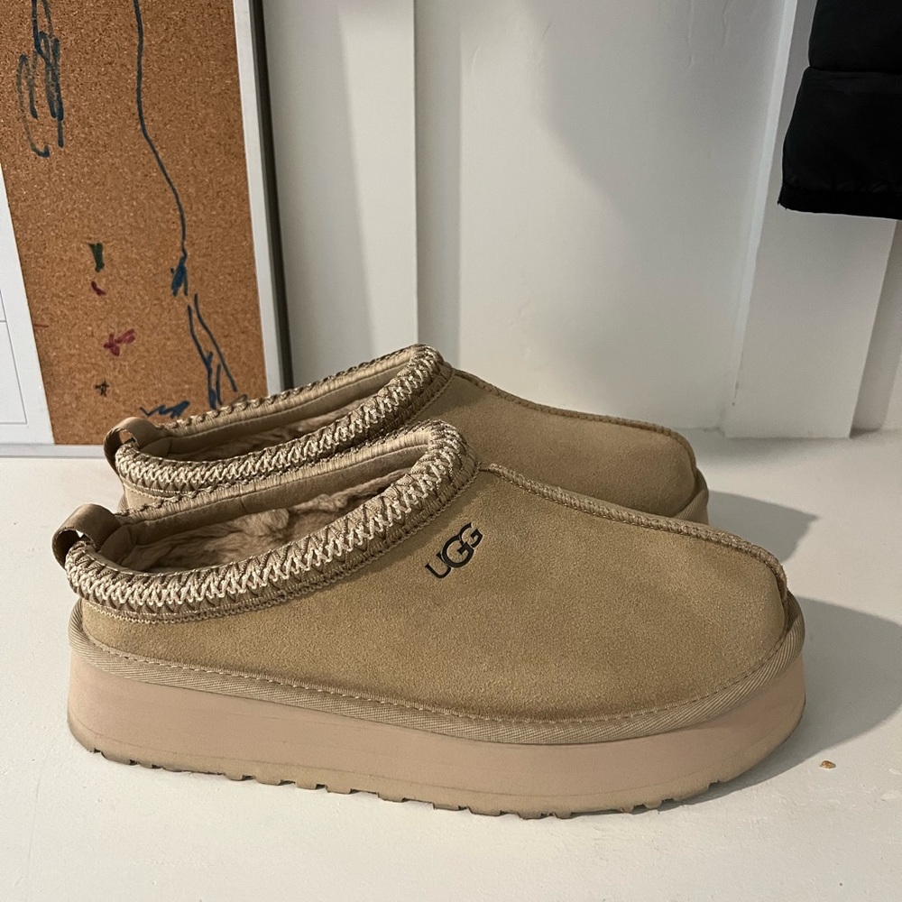 Mustard Seed Ugg Tazz SZ 10